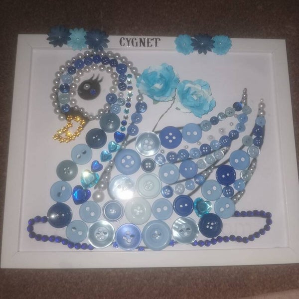 A blue Swan - button art