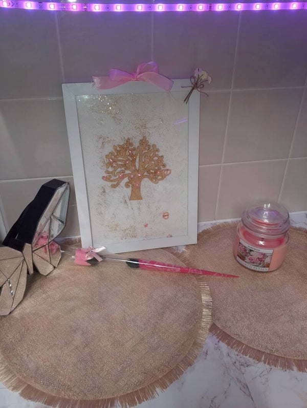 Glittery personalised tree art