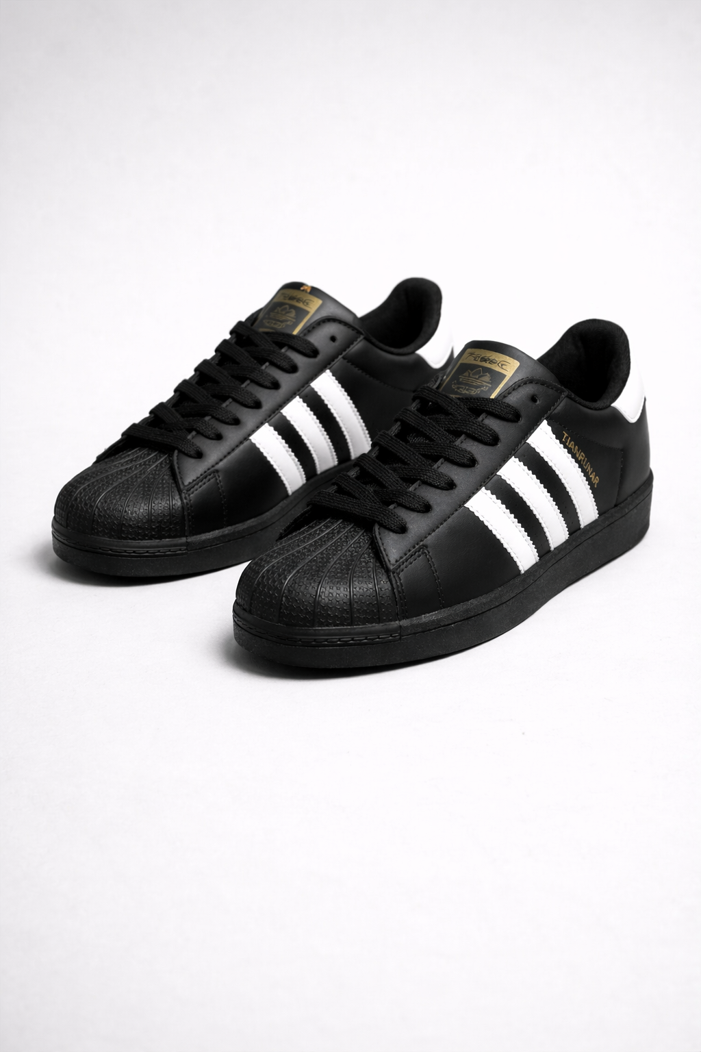 Baskets noires 3 bandes – Taille 43 – Modèle Fashion