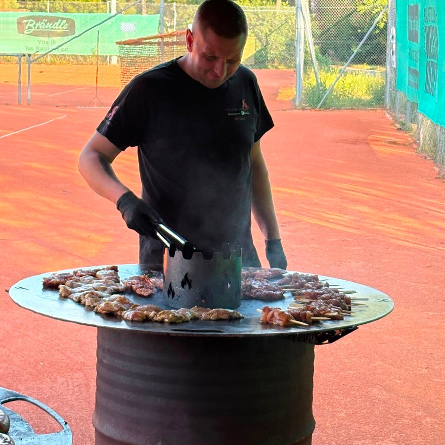 Feuerplatte beim Sommerfest