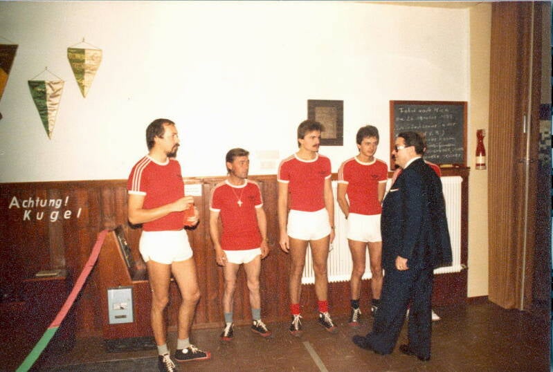 1979-ero-ffnung-kegelbahn-volksheim05-standard.jpg
