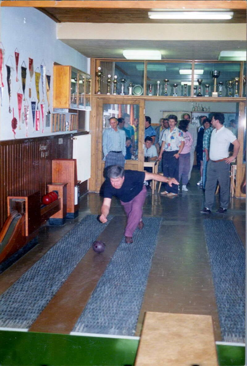199007-ero-ffnung-der-sanierten-kegelbahn002-standard.jpg