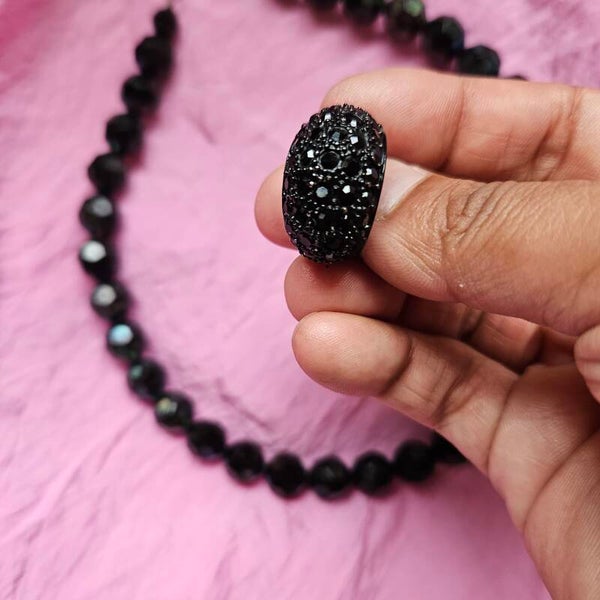 Ring zwart strass