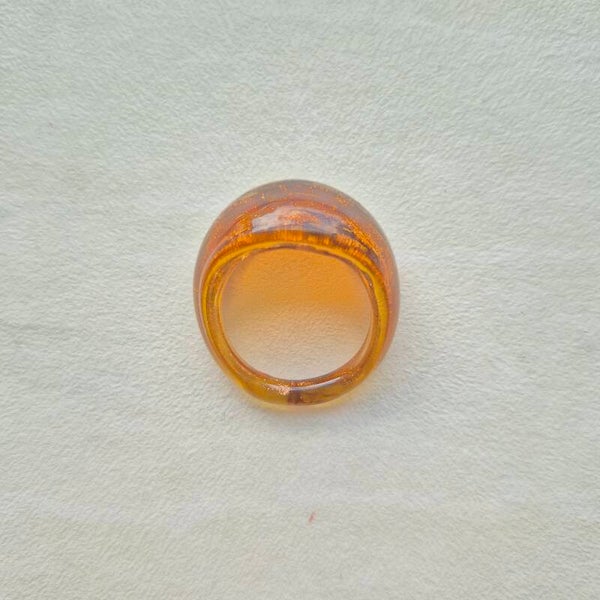 Ring van glas bruin gemêleerd