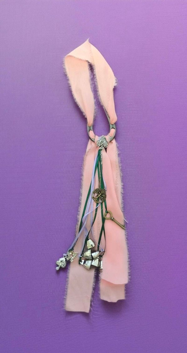 Fae-Blessed Horseshoe Witch’s Bells — Attraction, Renewal & Enchanted Pathways (16")