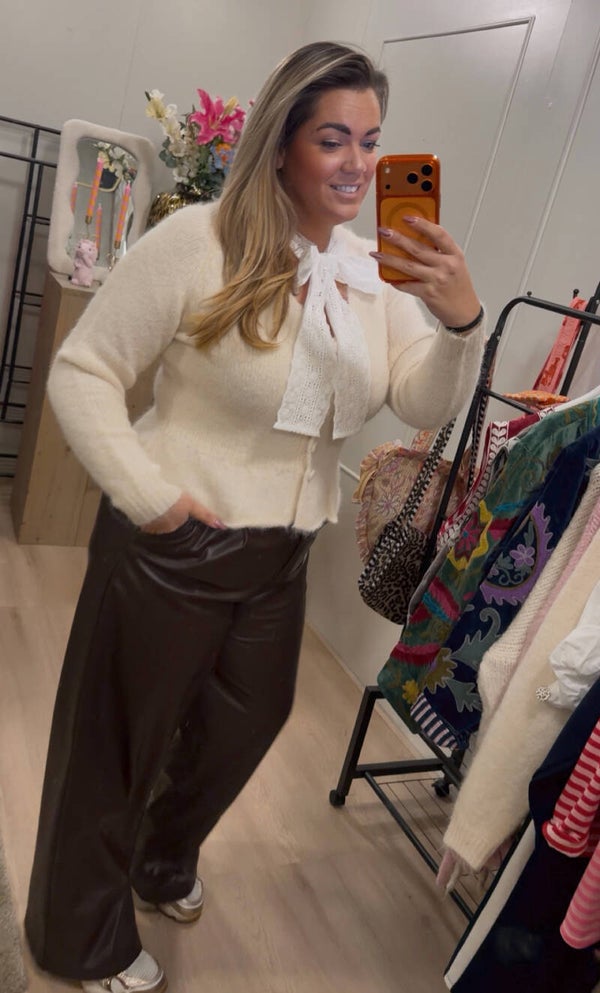 Super zachte trui beige strik
