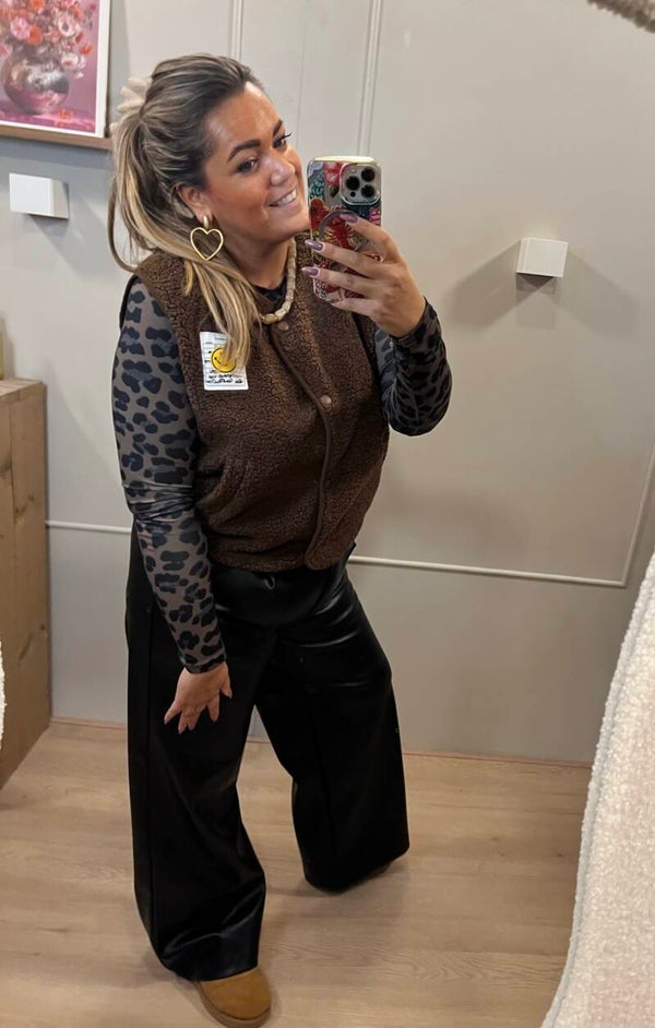 The Brown  Teddy Smiley Gilet