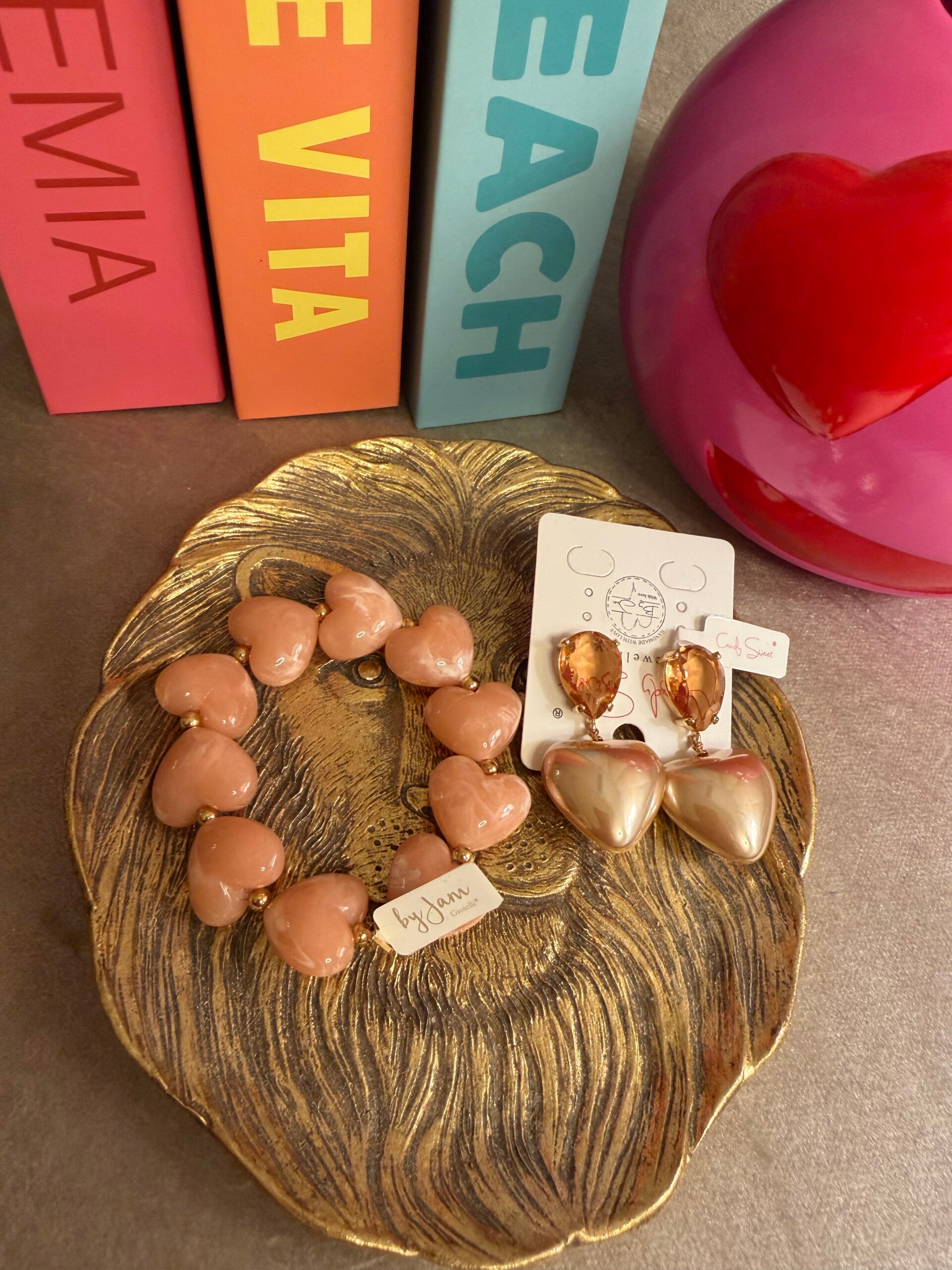 By Jam Gioielli Armband hartjes perzikroze kralen