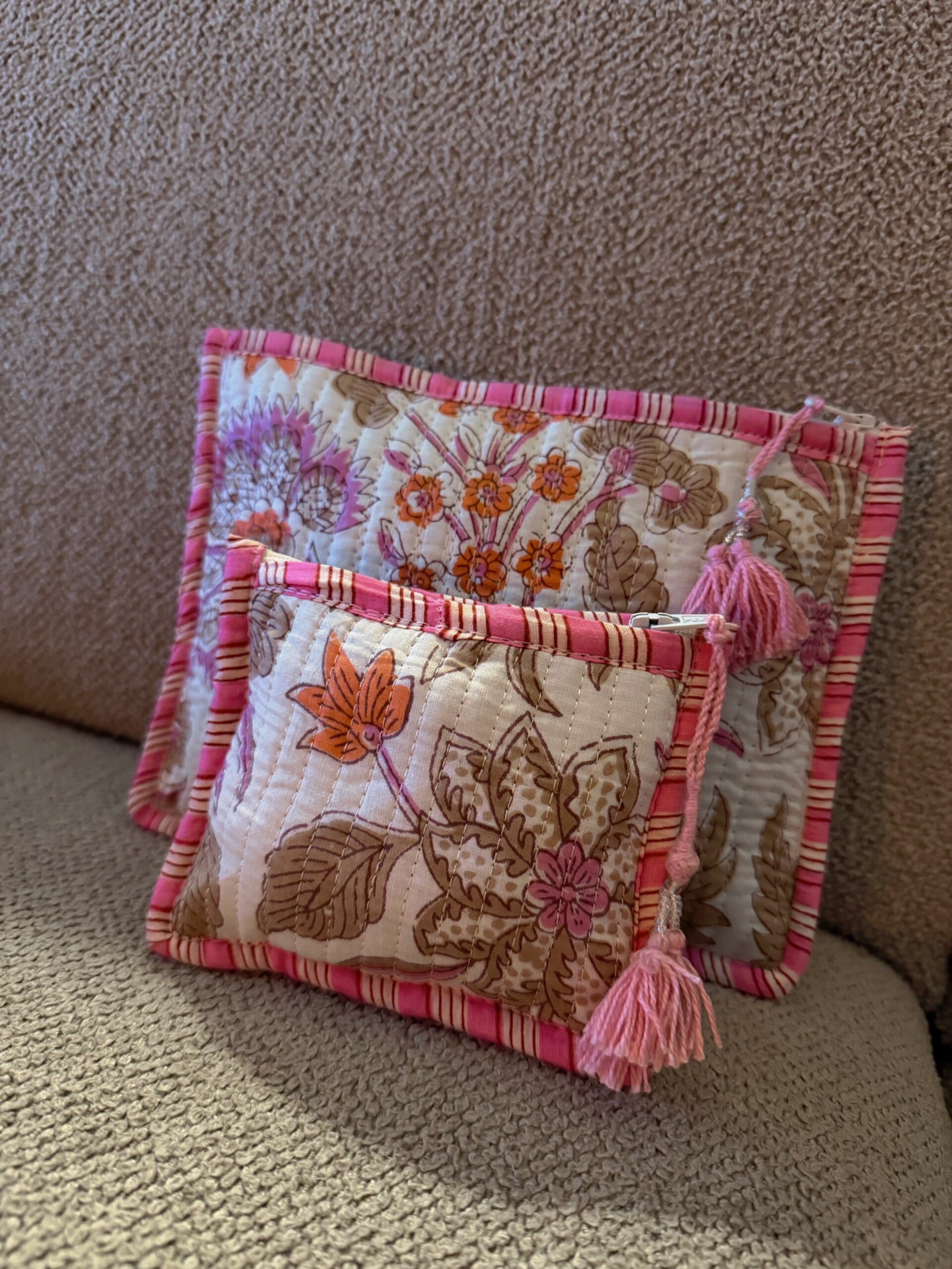 Flower Print Quilted Toilettas White