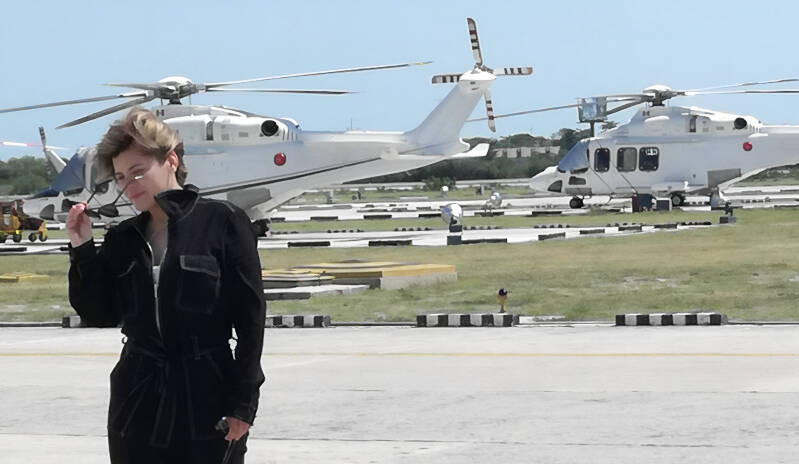 Capítulo Dos: Oficina Paralela Nancy Moyeda · Proyecto Zona Gris  Una historia real sobre poder silencioso y jerarquía no reconocida en entornos de alta operación. Lee. Nombra. Transforma.