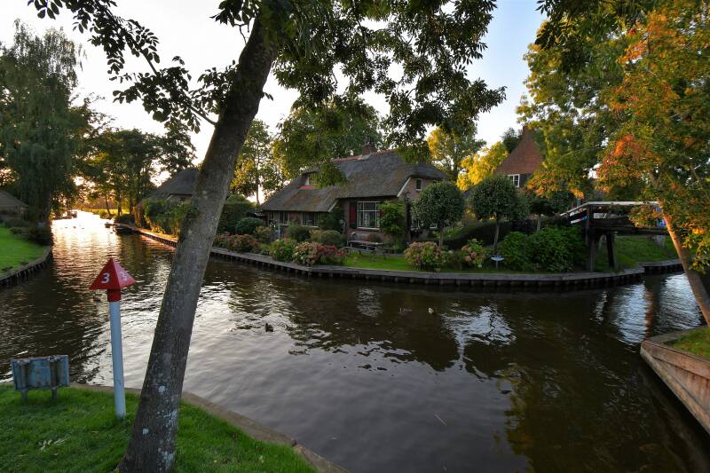 0030giethoornjpg.jpg