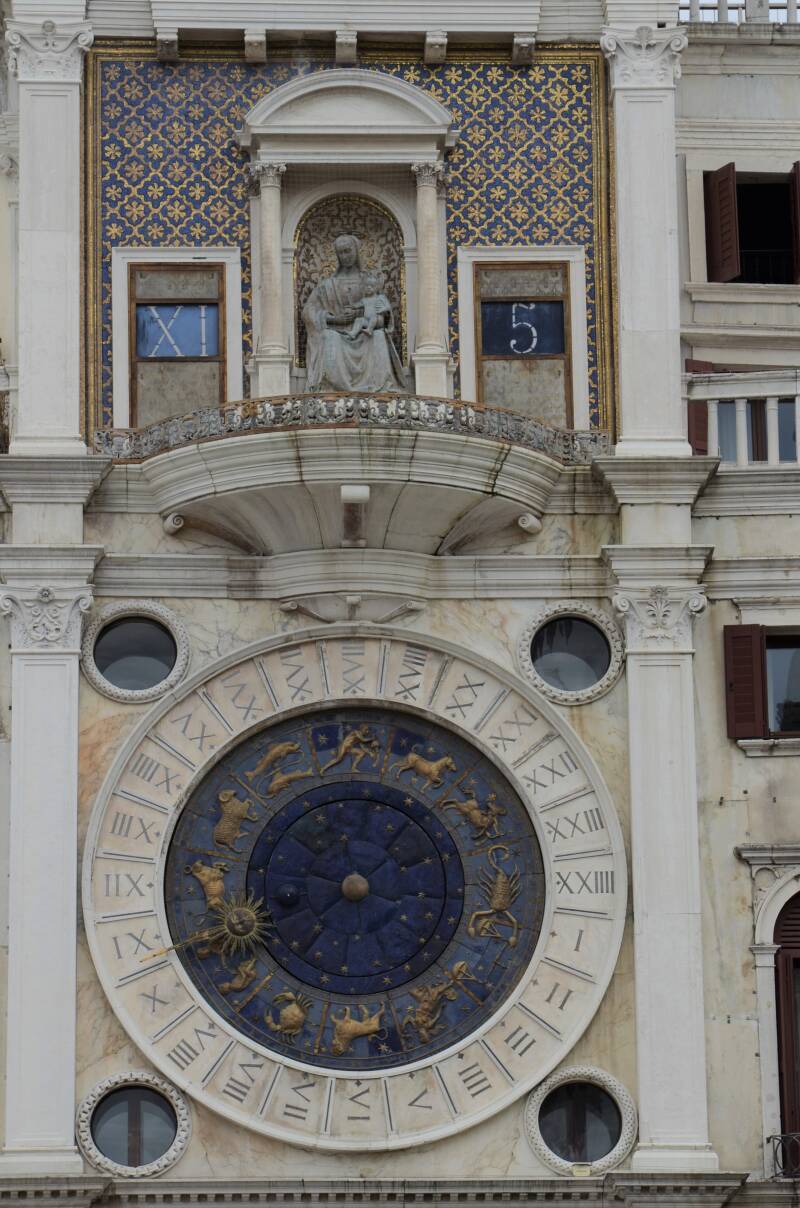0088venetipiazzasanmarcotorredellorologiojpg.jpg