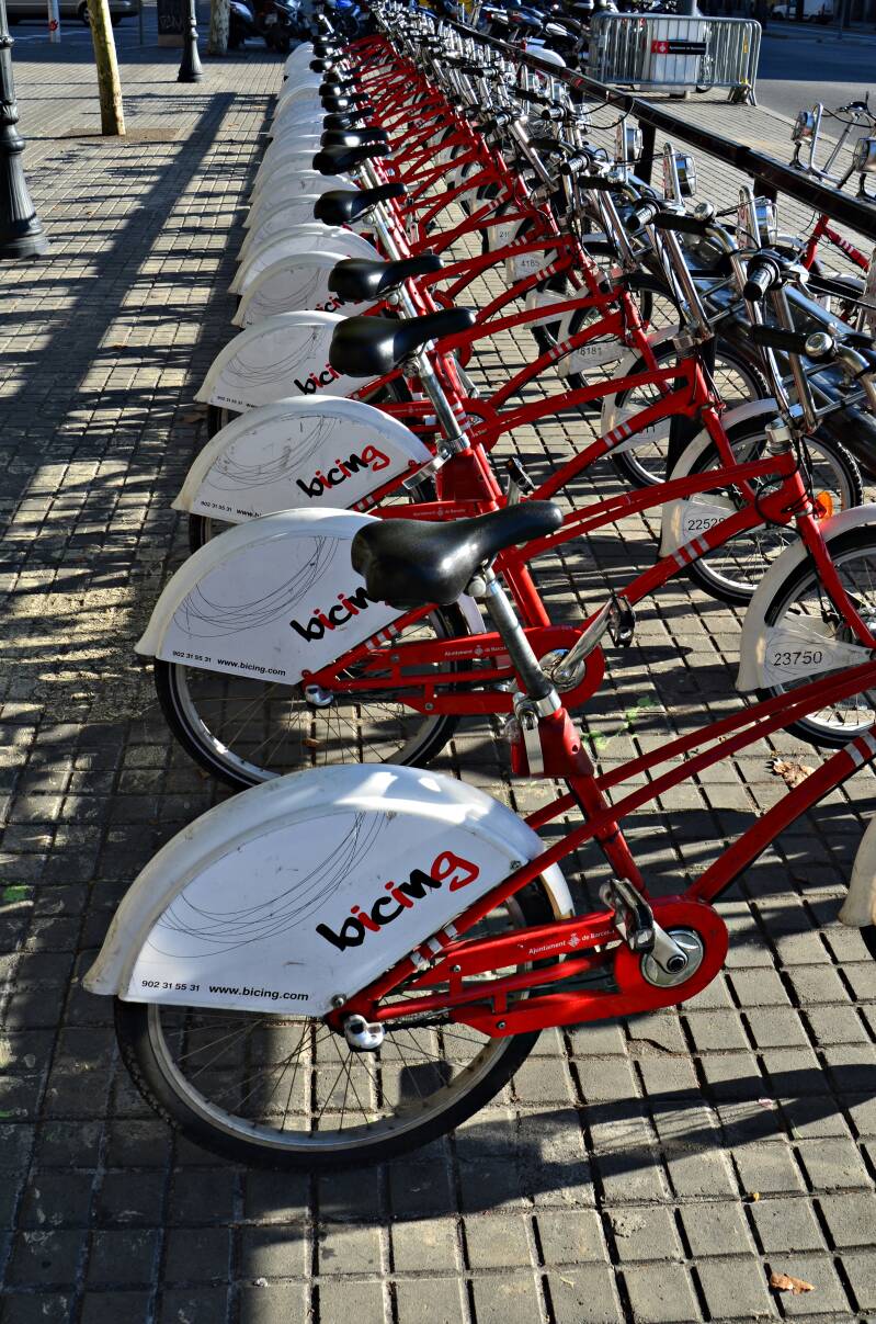 0110fietseninbarcelonajpg-1.jpg