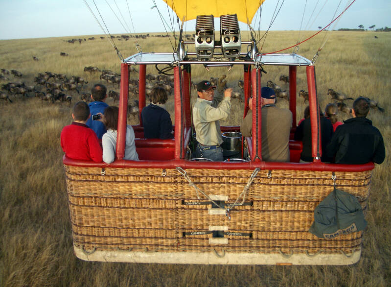 0250masaimaraballonvaartdegrotetrek.jpg