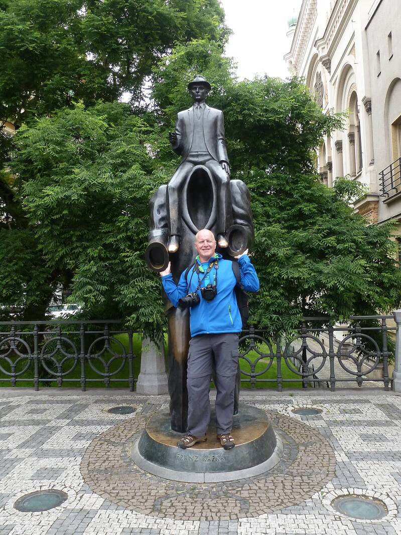 0277vzeskstandbeeldfranzkafkajpg.jpg