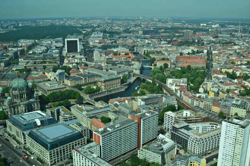 0333uitzichtfernsehturmpanorama20378mberlinderdomenmuseuminseljpg.jpg