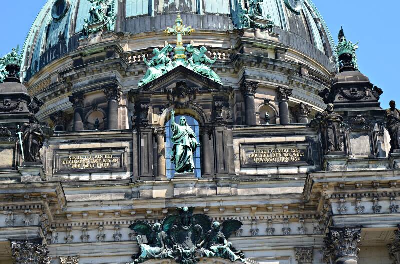 0504berlinerdomjpg.jpg