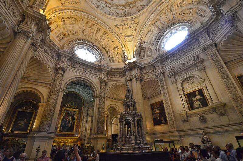 0518sevillakathedraalsantamariadelasedesacristiamayorjpg.jpg