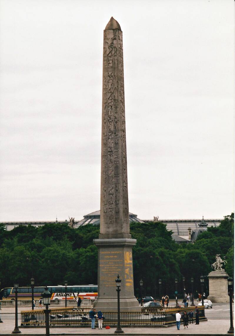 079placedelaconcordeegyptischeobelisk.jpg
