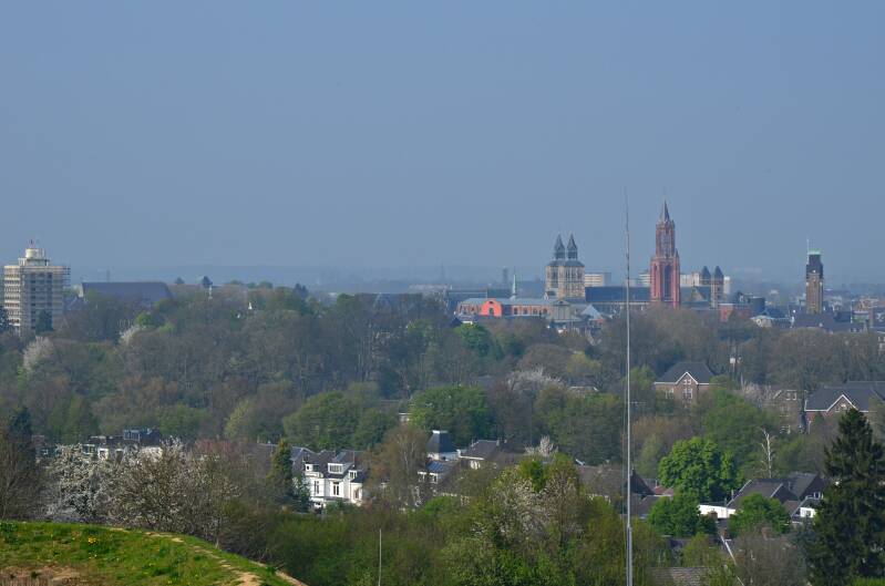 080maastrichtuitzichtvanafsintpietersbergjpg.jpg