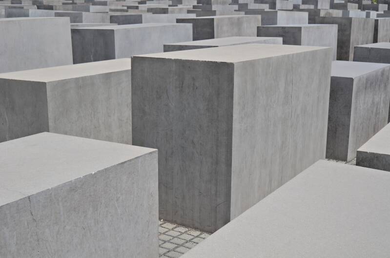 0825holocaustmonumentjpg.jpg