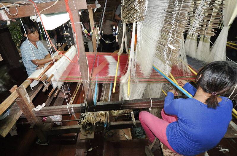 0867banthasawangzijdeweverijjpg.jpg