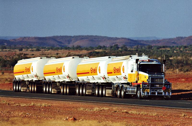 094roadtrain-1.jpg
