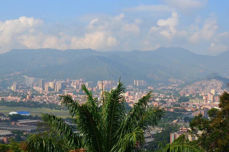1101medellinuitzichtcerronutibarajpg.jpg