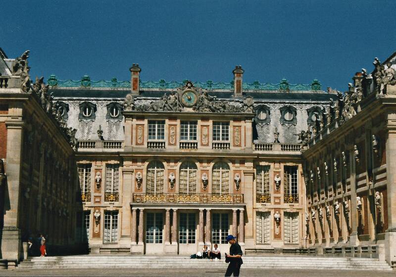 140versailles.jpg