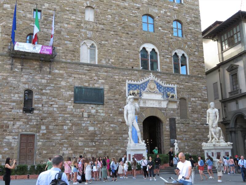 1566florencepiazzadellasignoriajpg.jpg