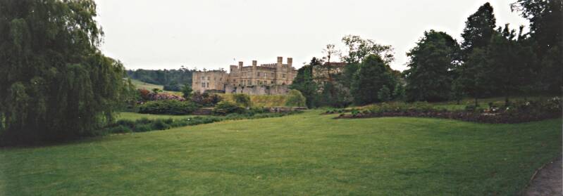 22tuinleedscastle.jpg