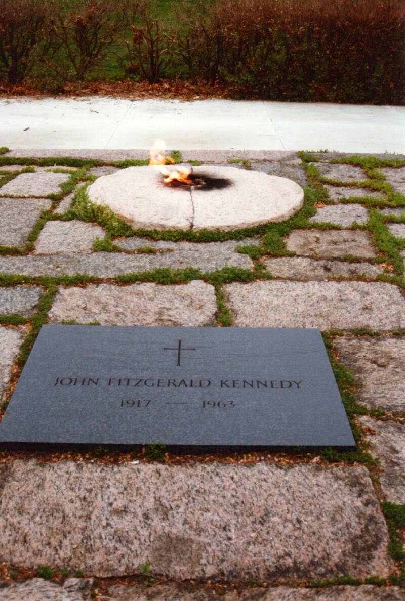35washingtonarlingtonnationalcemeterymonumentrobertkennedy.jpg