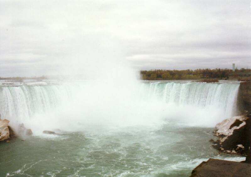 54niagarafallscanadesekant.jpg