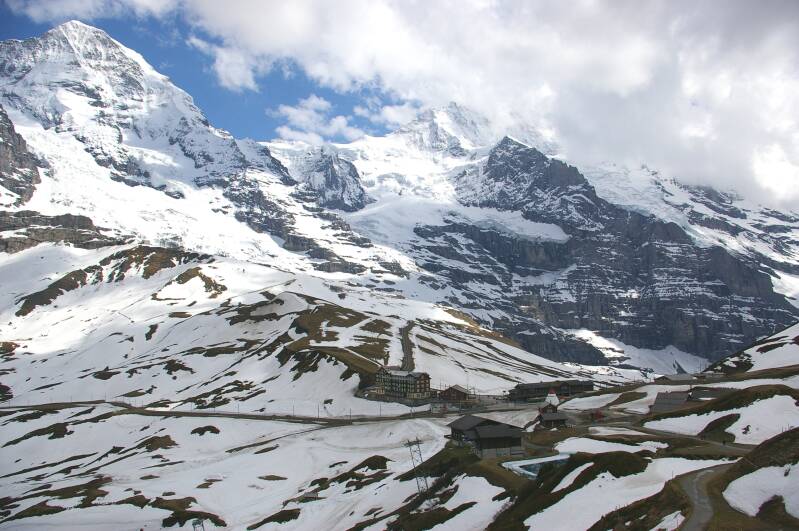 653kleinescheideggmetmonchenjungfraujpg.jpg