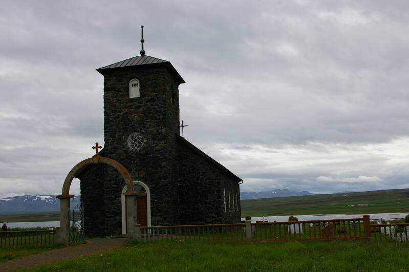 afbeelding120thingeyrarkirkja.jpg