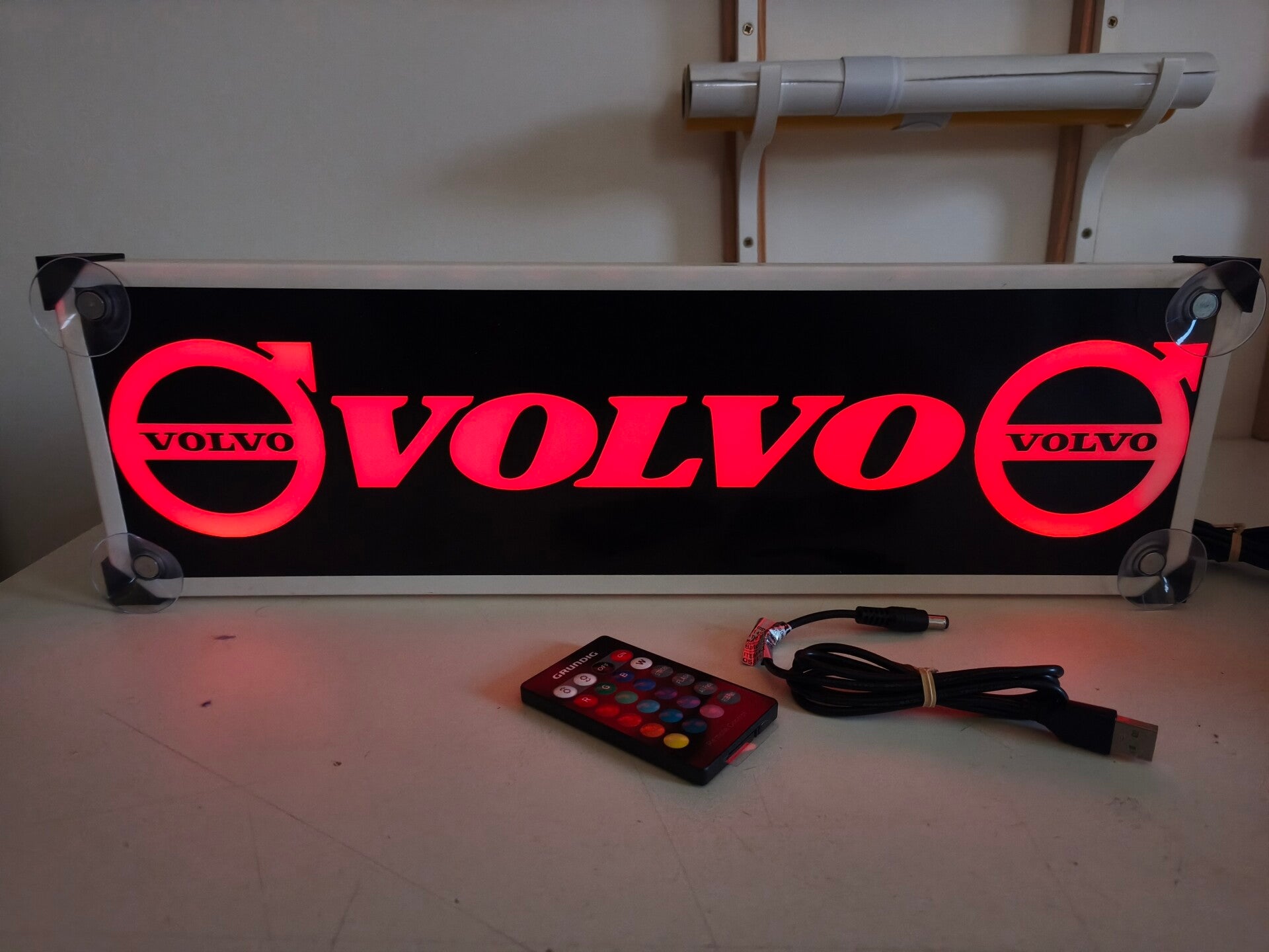 Plaque pare brise Volvo LED RGB