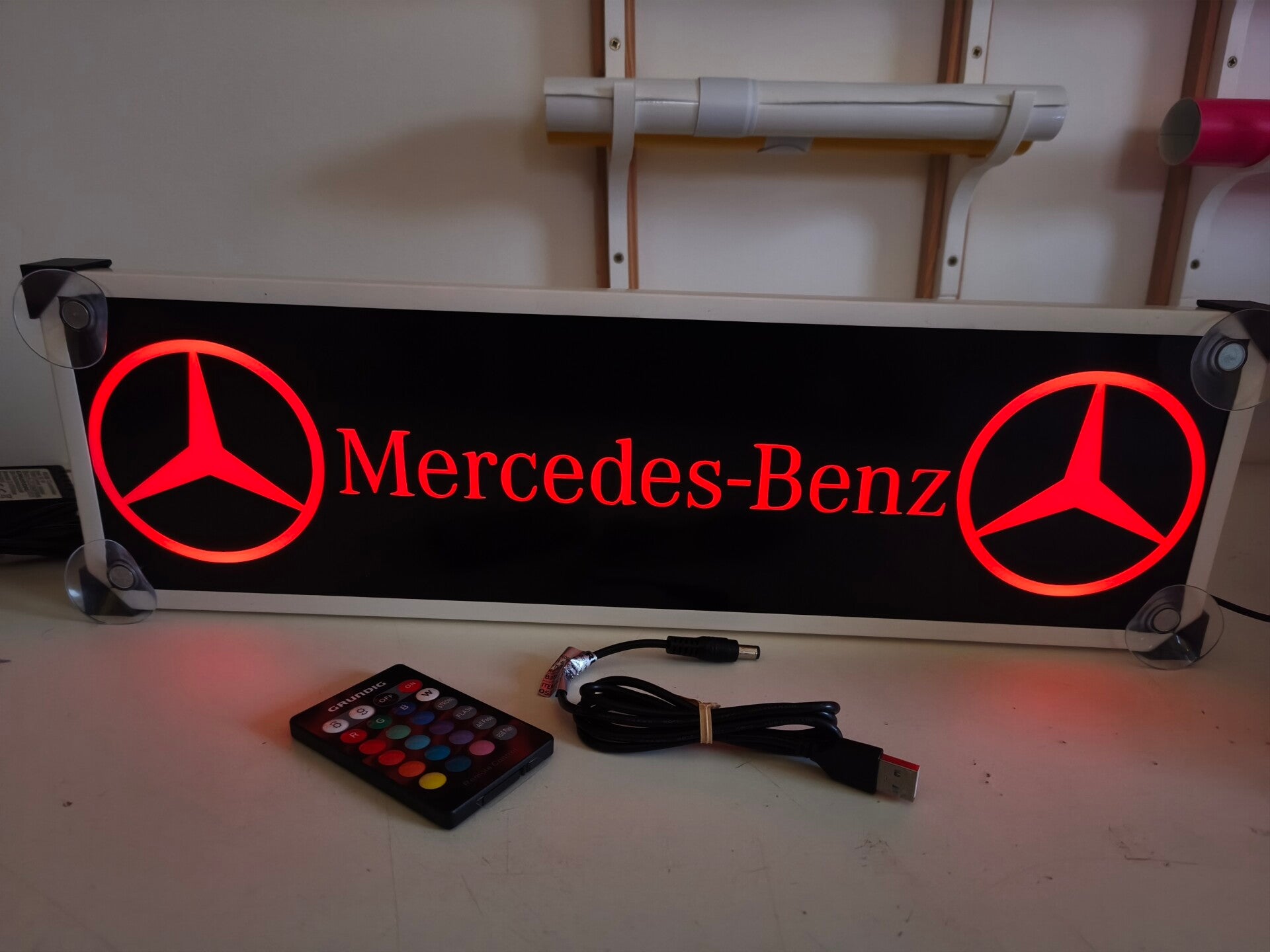 Plaque pare brise Mercedes LED RGB