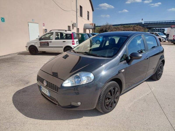 Fiat Grande Punto 1.4 77cv benzina 2009 km 153.000