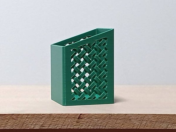 Le pot à crayons maillé