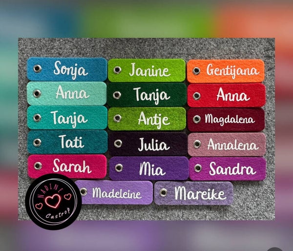 personalisierte Schlüsselanhänger aus Filz 3x10cm mit Ring und Öse