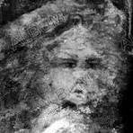 Mysterieux visage gravé à Moraleda