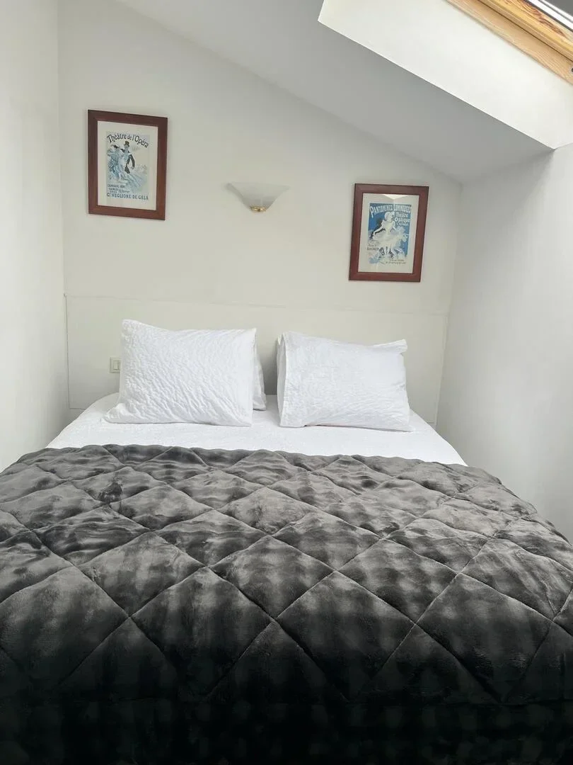Chambre individuelle confortable au Domaine Logis Gascogne dans le Gers pour le week-end bien-être et développement personnel