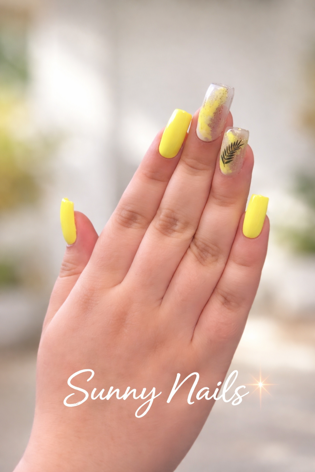 Sunny nails