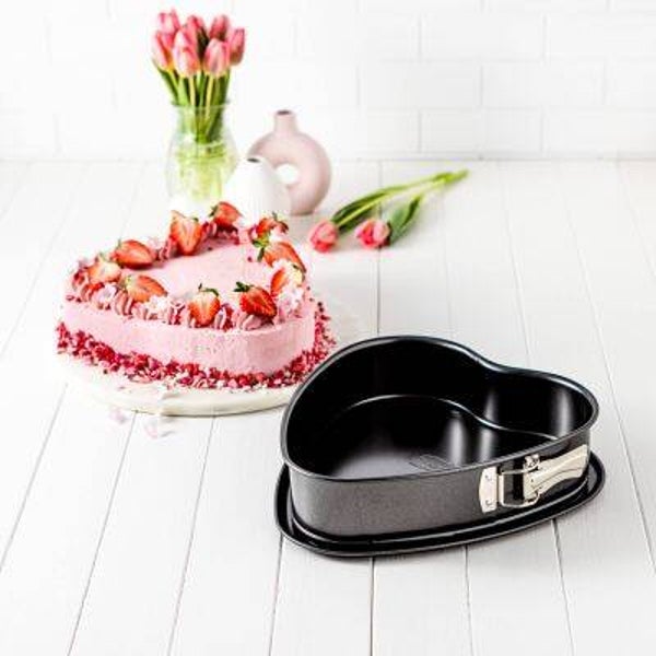 Herz Springform mit Auslaufschutz 25cm