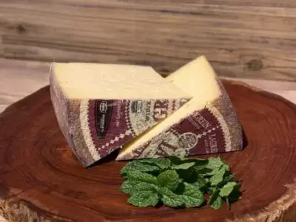 Stilfser Käse ca 300g mild und cremig