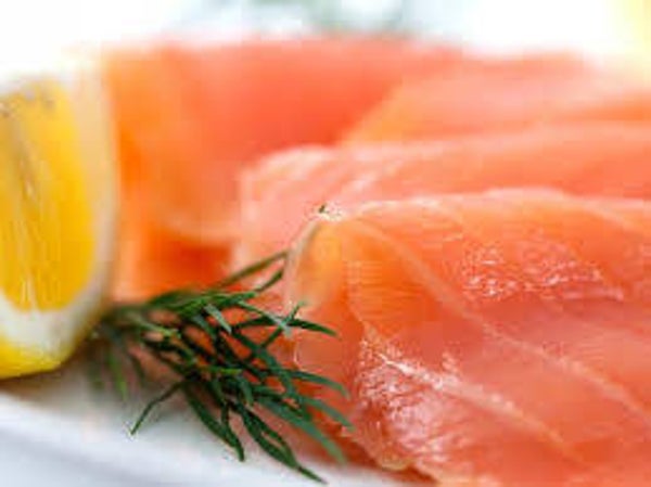 Schweizer Rauchlachs geschnitten