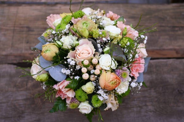 paasbiedermeir in zachte pastel tinten