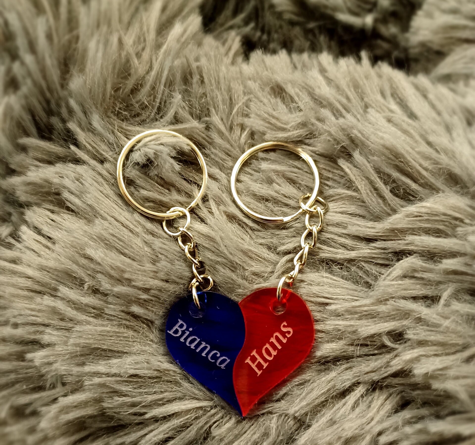 Schlüsselanhänger "geteilte Herzen"