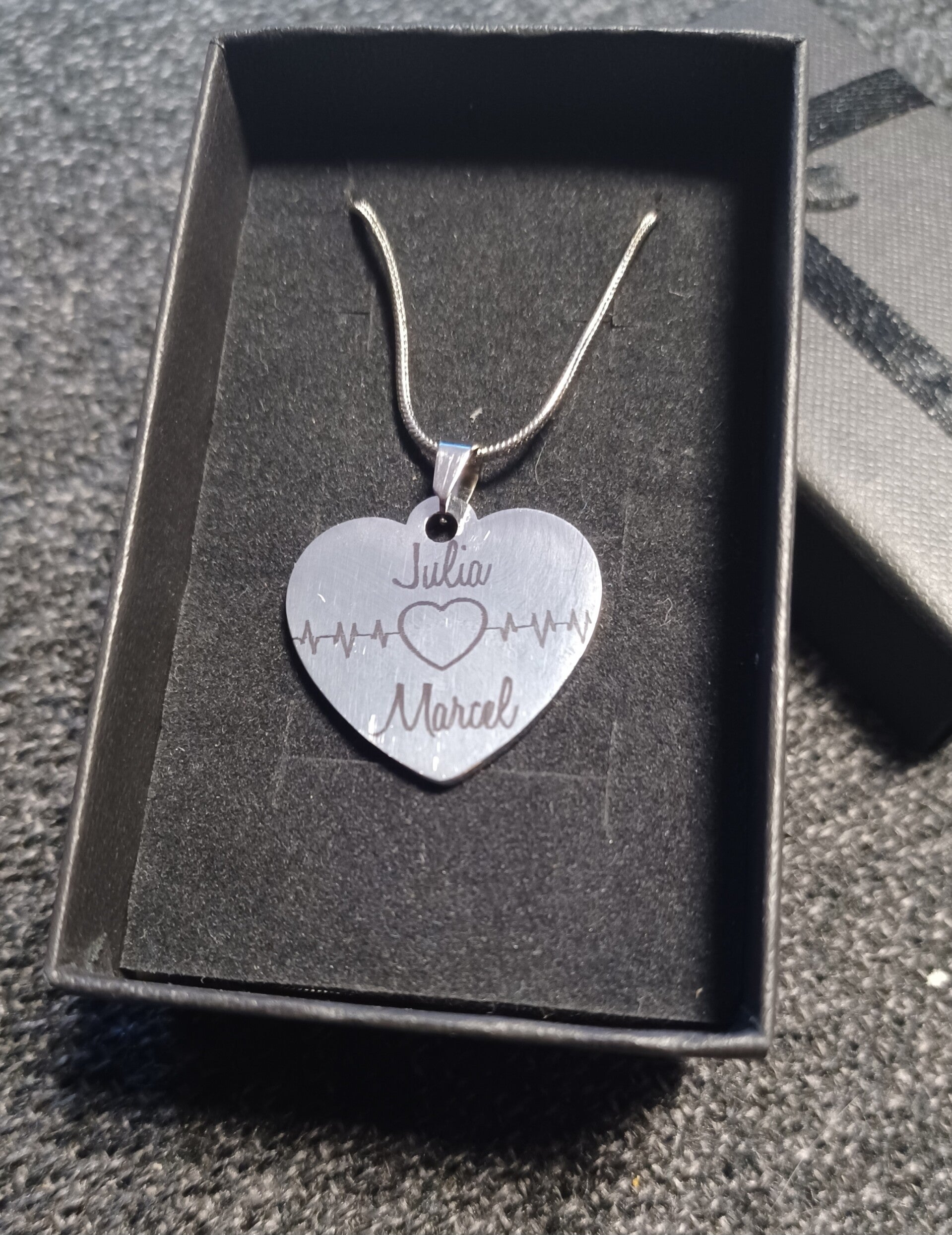 Herz Anhänger  "Herzlinie"  groß