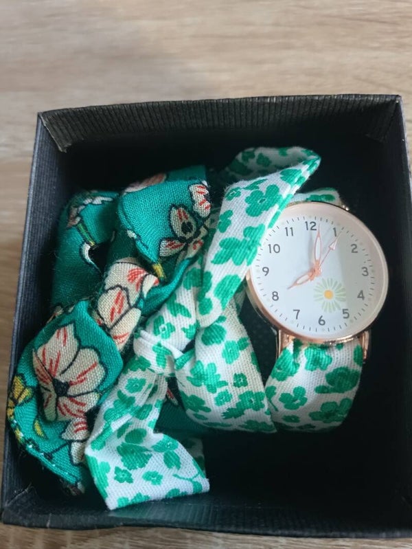 Montre fleur verte
